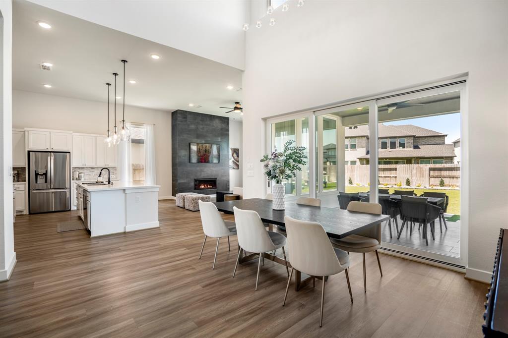 4638 Sanders Meadow Lane, Sugar Land, Texas image 7