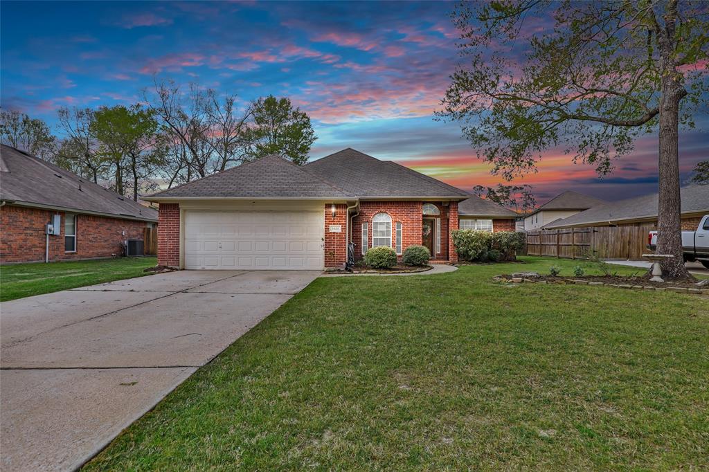 1422 Chart Drive, Crosby, Texas image 1