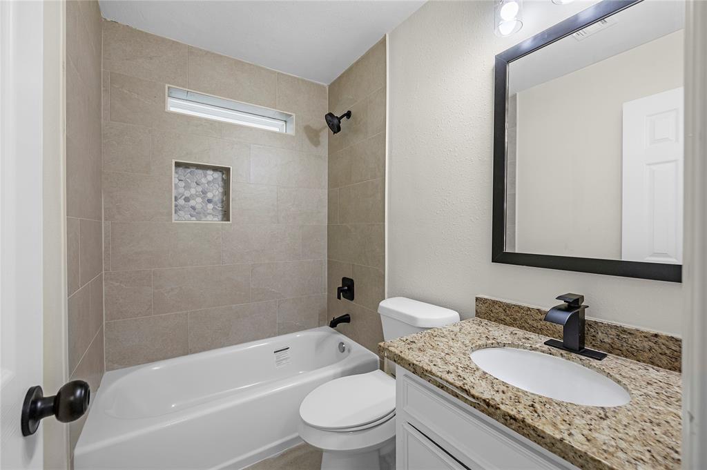 6727 Winding Trace Drive, Houston, Texas image 13
