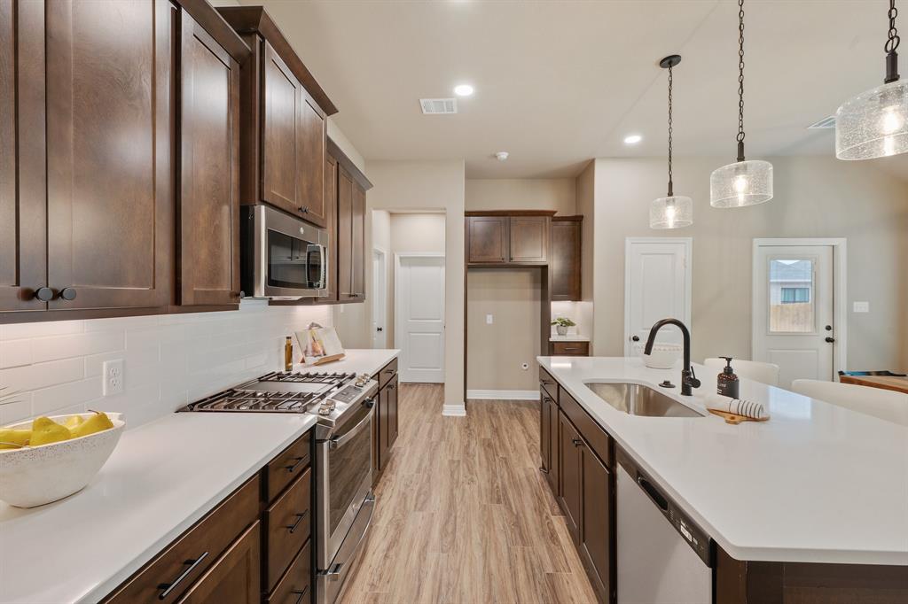 2807 Spector Drive, Bryan, Texas image 8