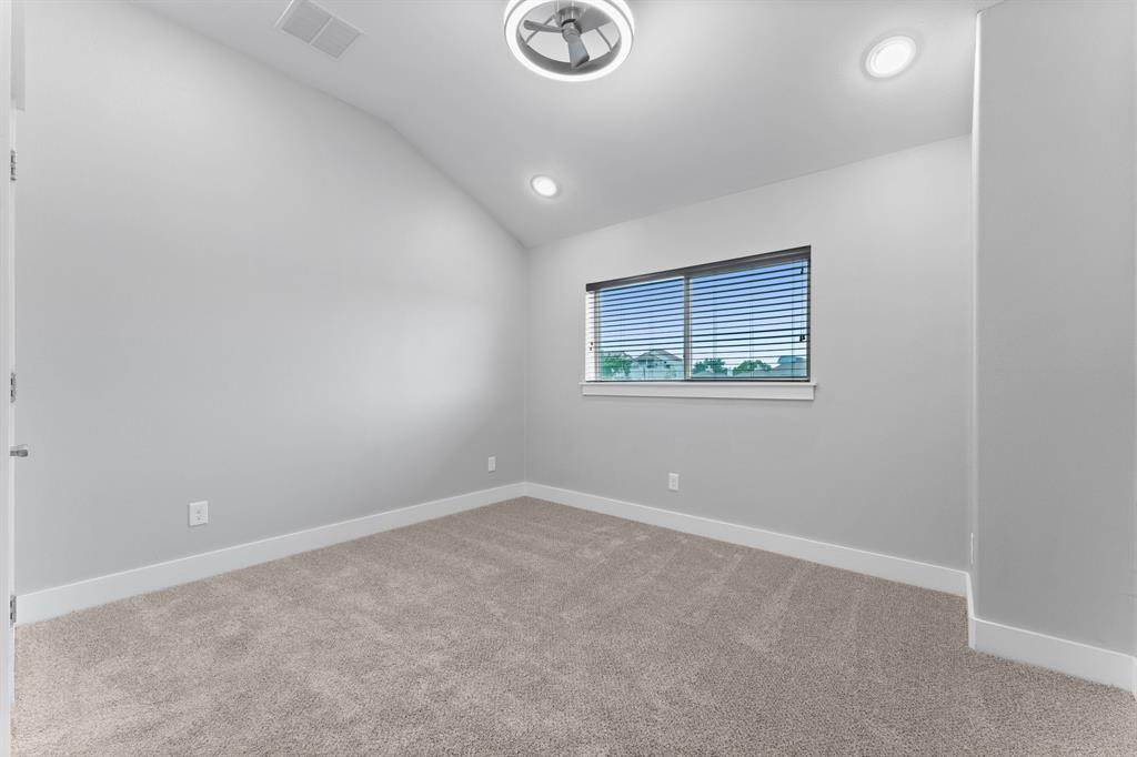 5739 Petty Street, Houston, Texas image 24