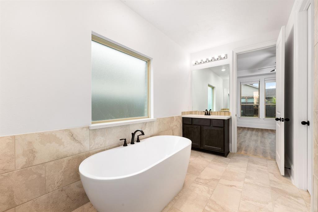15842 Formaston Forest Drive, Humble, Texas image 23