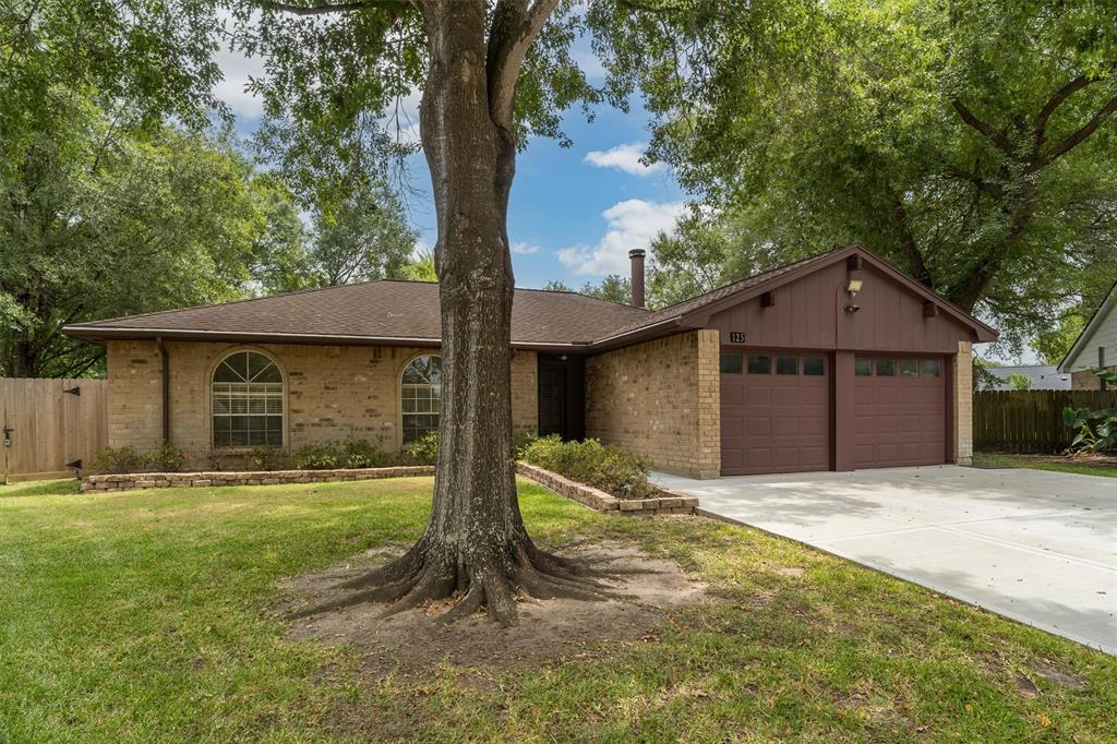 125 Woodcrest Drive