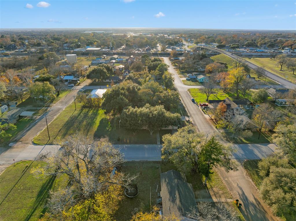 1002 S San Jose Street, Hearne, Texas image 27