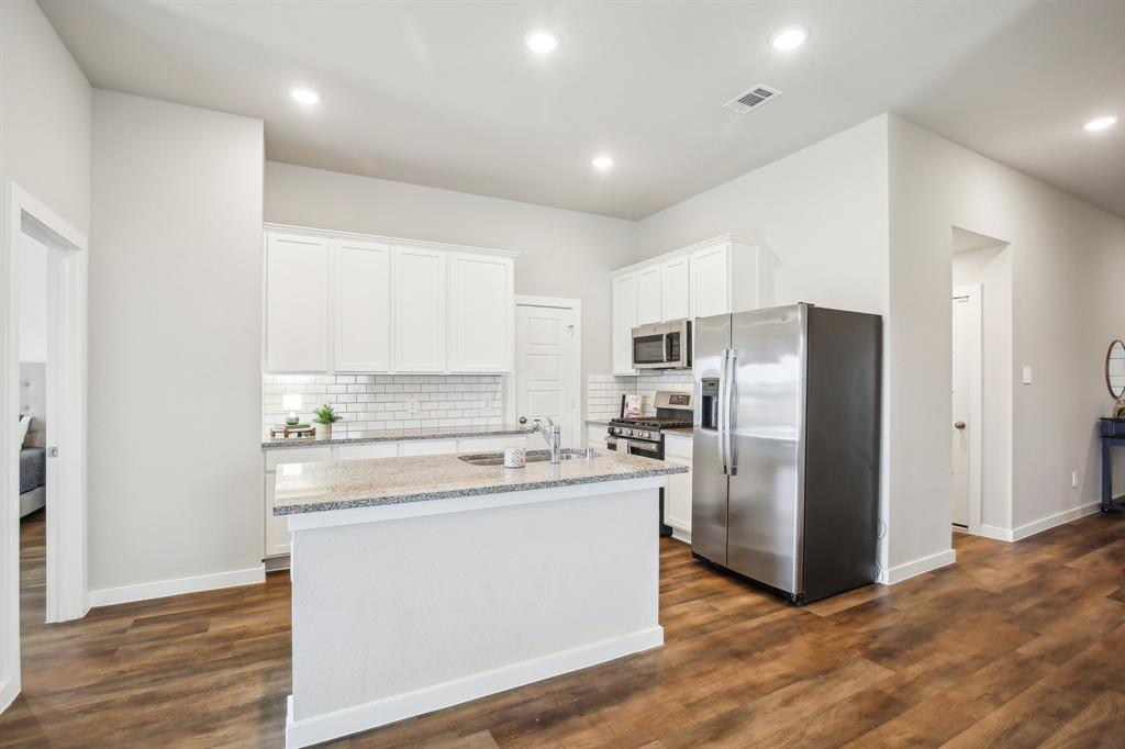 768 Autumn Cherry Trail, Magnolia, Texas image 17