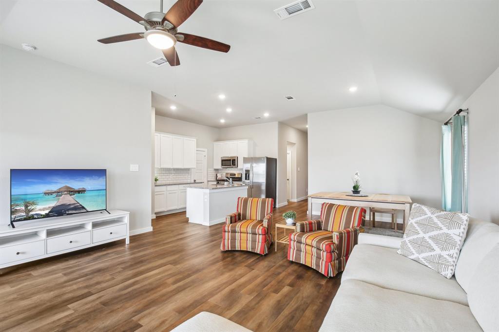 768 Autumn Cherry Trail, Magnolia, Texas image 3