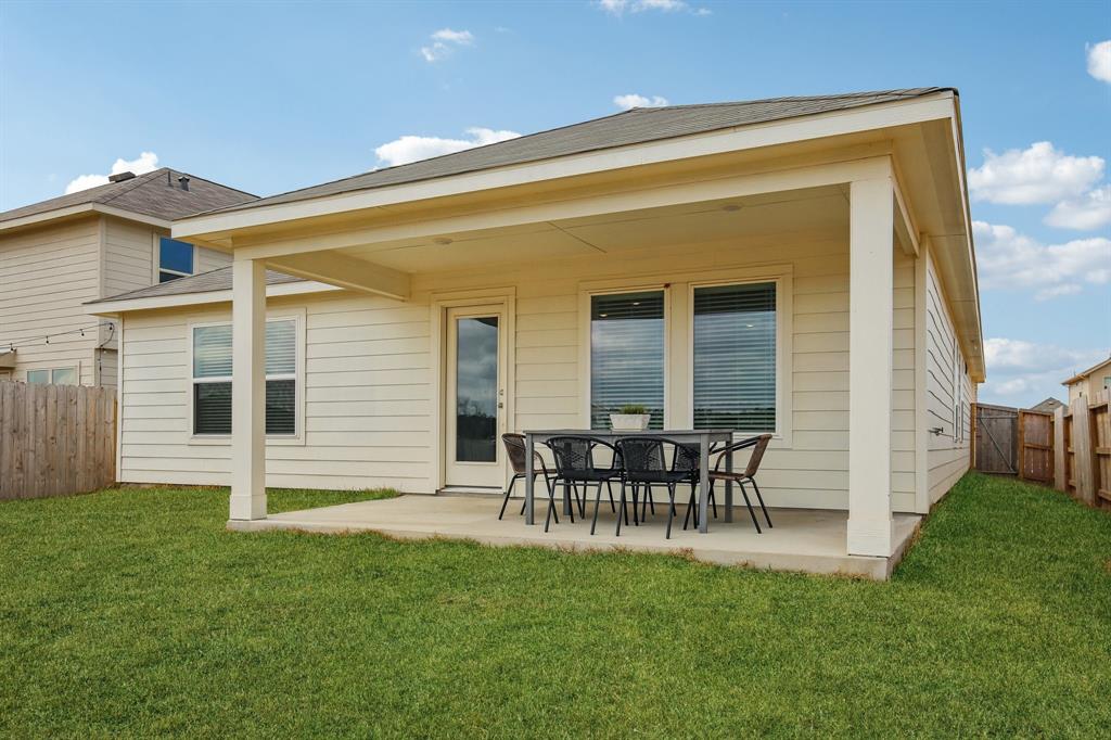 768 Autumn Cherry Trail, Magnolia, Texas image 32