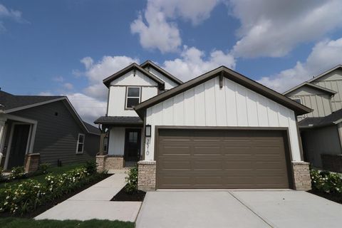 Single Family Residence in Cypress TX 7510 Magnolia Orchid Lane.jpg