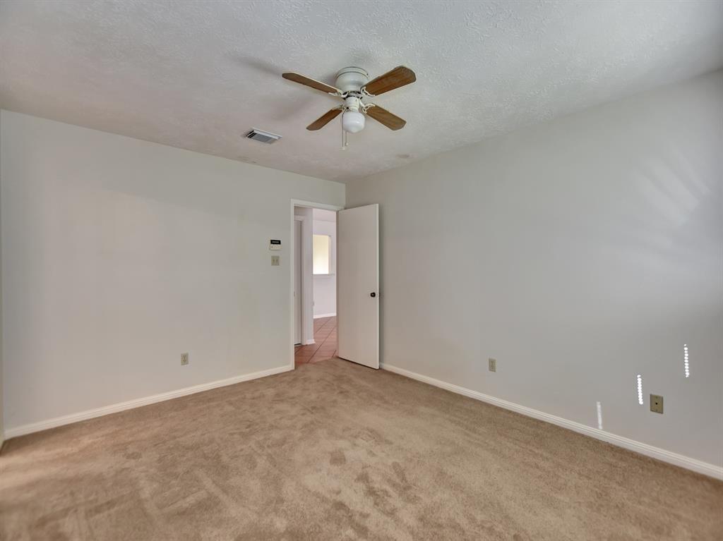 15830 Cambridge View Drive, Friendswood, Texas image 28