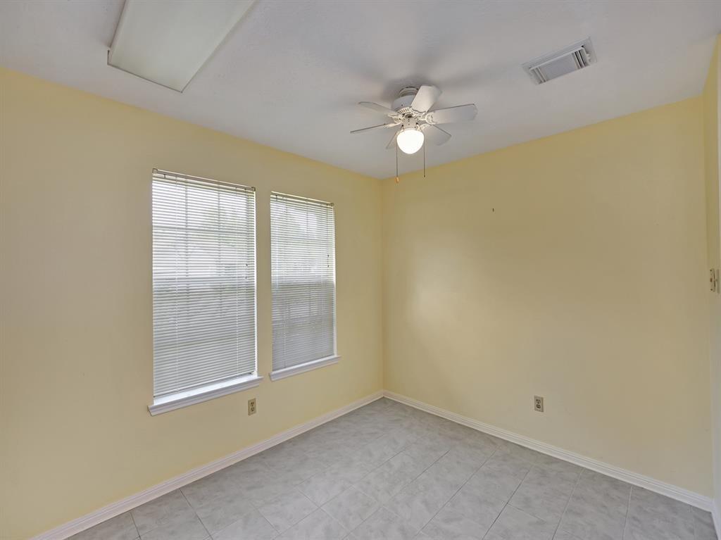 15830 Cambridge View Drive, Friendswood, Texas image 25