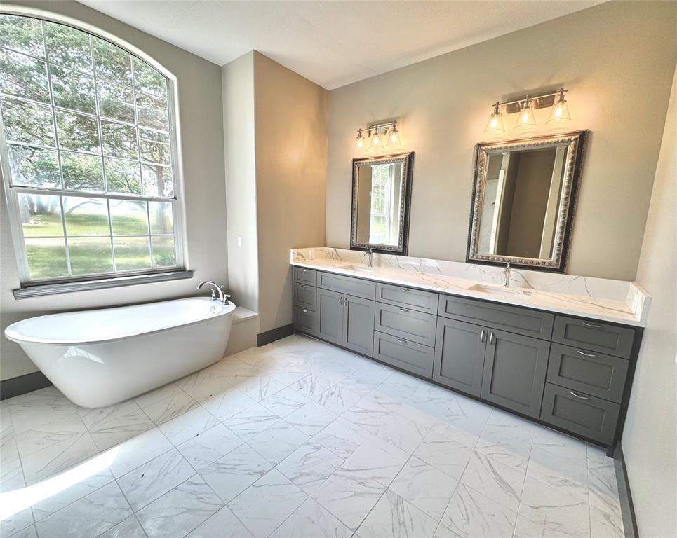 250 Bucek Lane, Schulenburg, Texas image 16