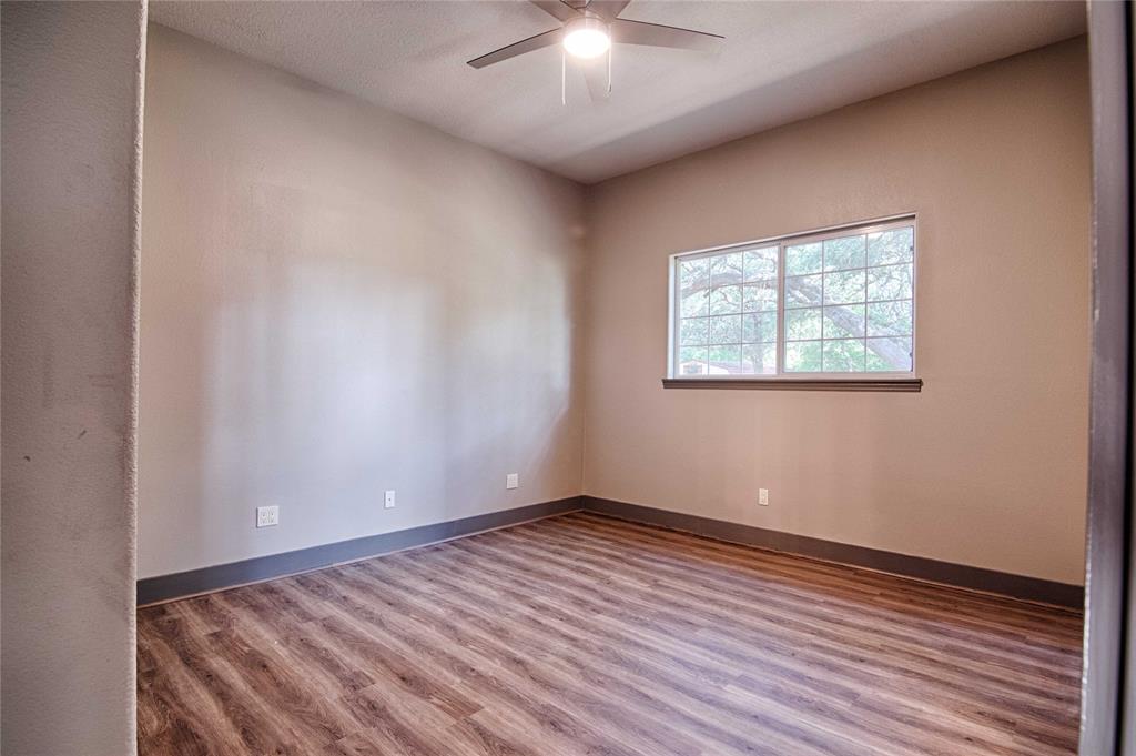 250 Bucek Lane, Schulenburg, Texas image 32