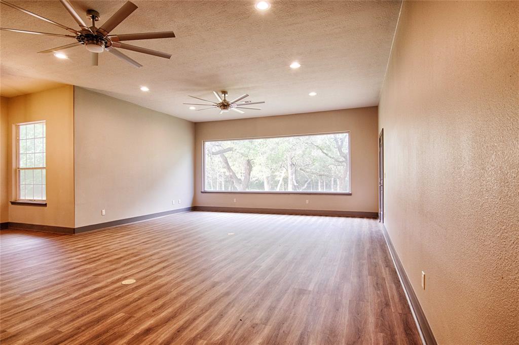 250 Bucek Lane, Schulenburg, Texas image 13
