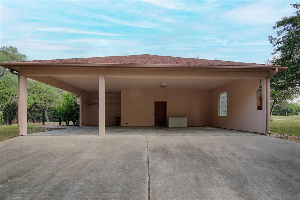 250 Bucek Lane, Schulenburg, Texas image 38