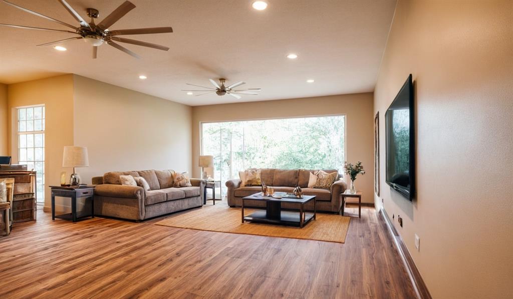 250 Bucek Lane, Schulenburg, Texas image 14