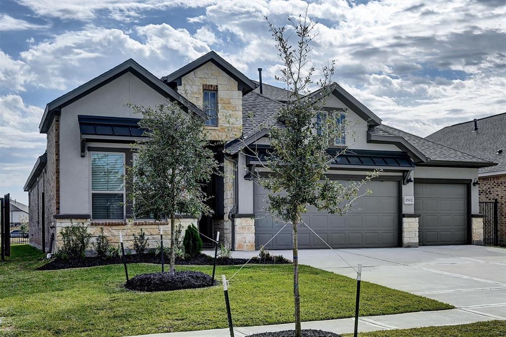 2512 Seneca Lake Dr