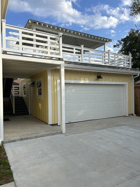 Single Family Residence in Galveston TX 1710 22nd Street 42.jpg