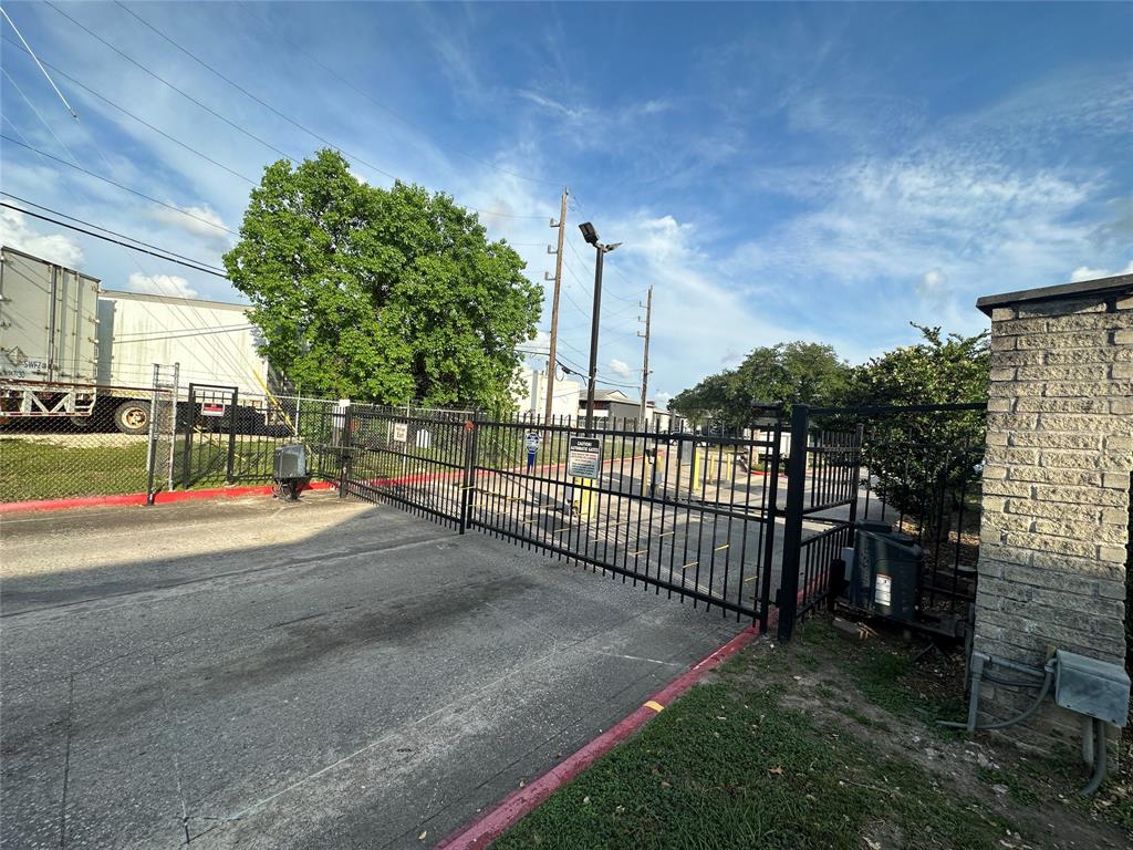 206 Plaza Verde Drive #C31, Houston, Texas image 24