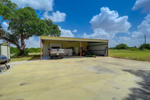 A home in Schulenburg