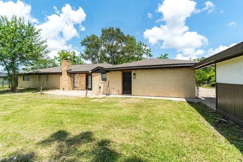 A home in Brazoria