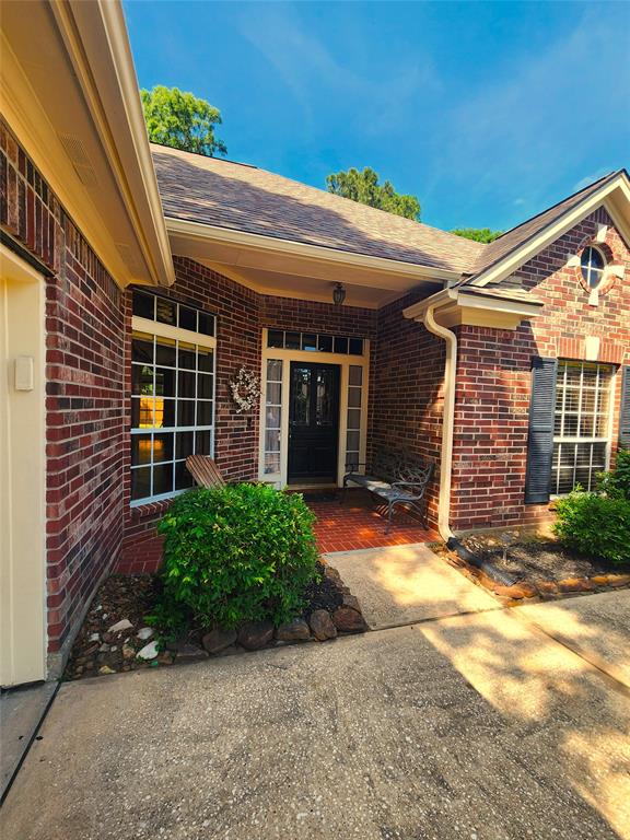 3823 Wildwood Valley Court, Kingwood, Texas image 2