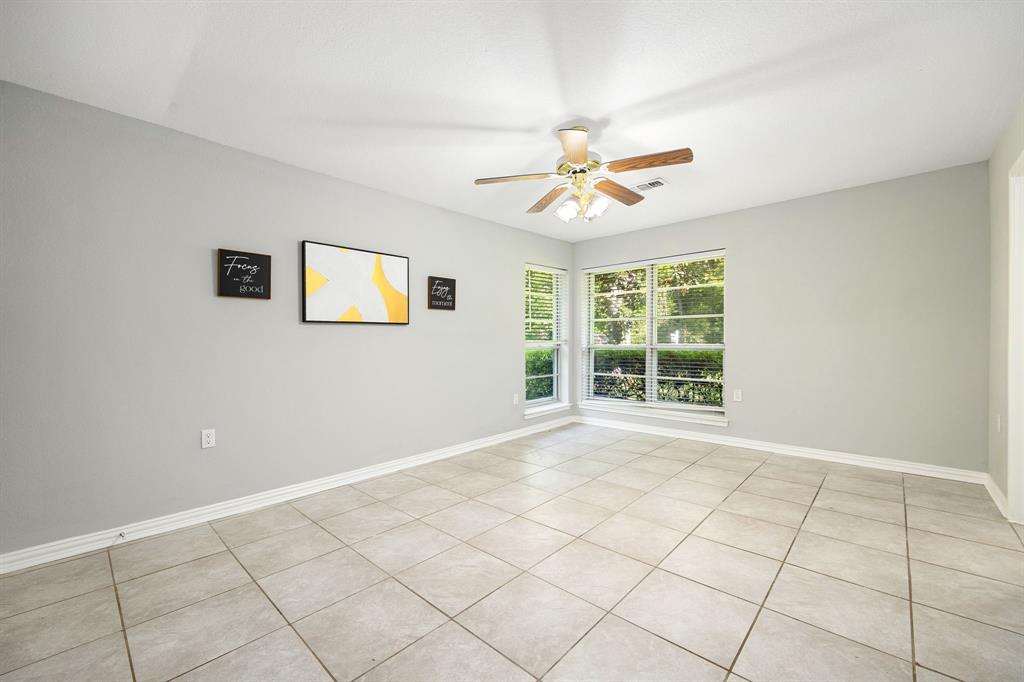 218 Chariot Lane, New Caney, Texas image 11