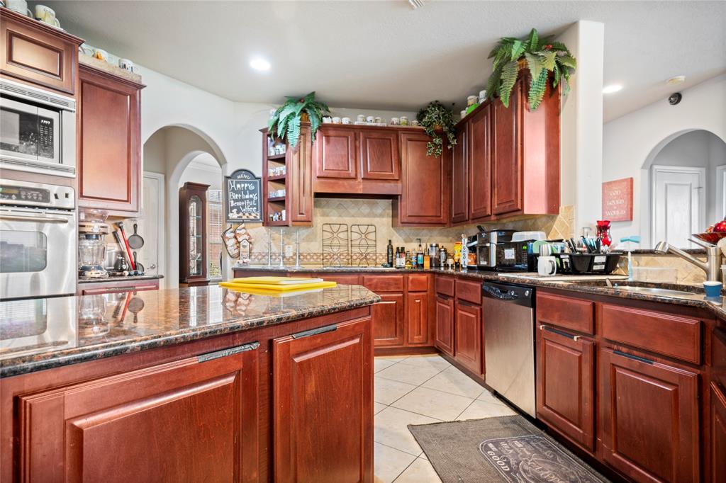 4635 Countrymeadows Drive, Spring, Texas image 7