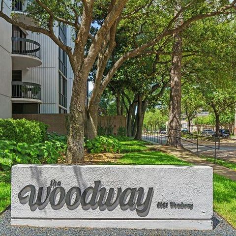 Condominium in Houston TX 5001 Woodway Drive.jpg