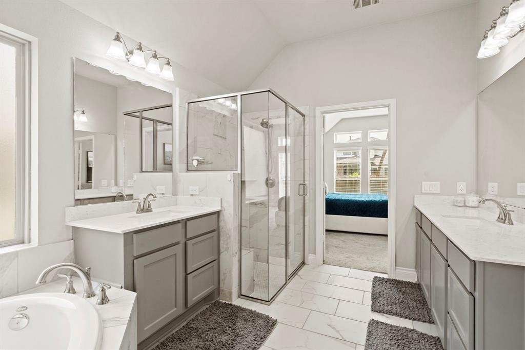 9002 Stanley Oak Drive, Missouri City, Texas image 17