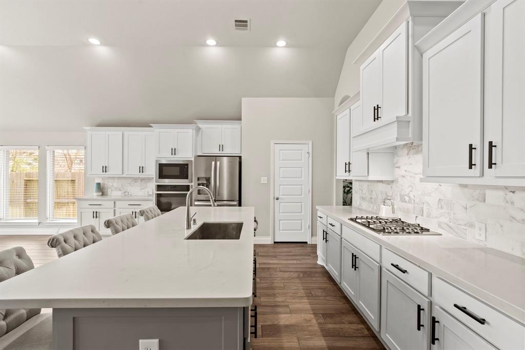 9002 Stanley Oak Drive, Missouri City, Texas image 30