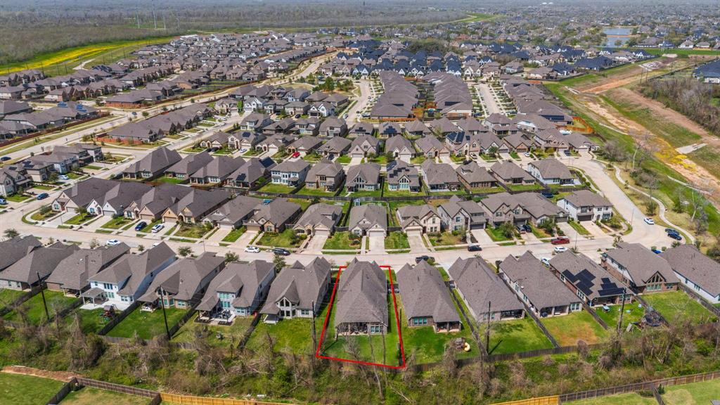 9002 Stanley Oak Drive, Missouri City, Texas image 47