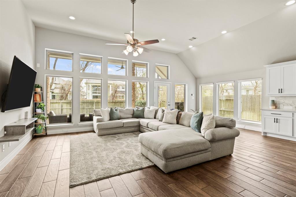 9002 Stanley Oak Drive, Missouri City, Texas image 24