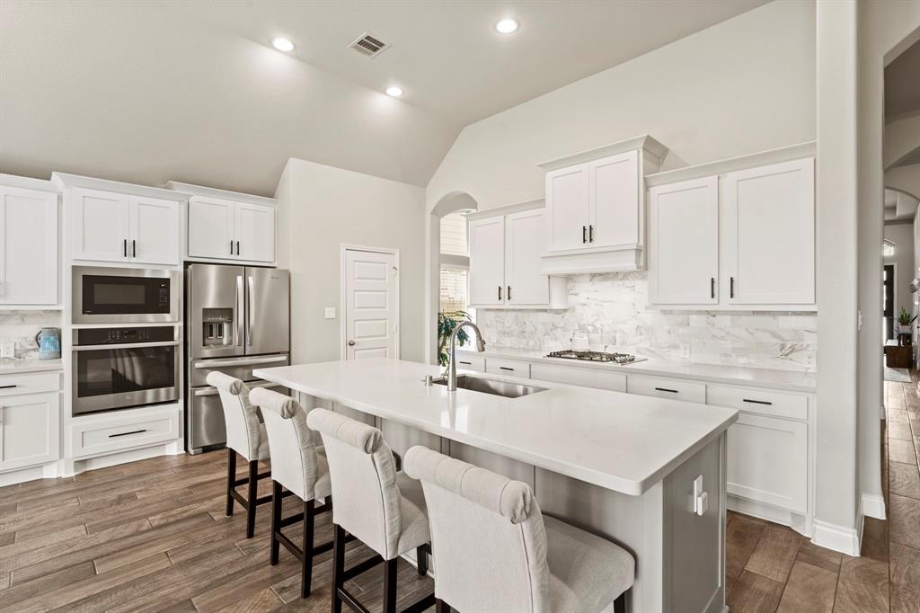 9002 Stanley Oak Drive, Missouri City, Texas image 33