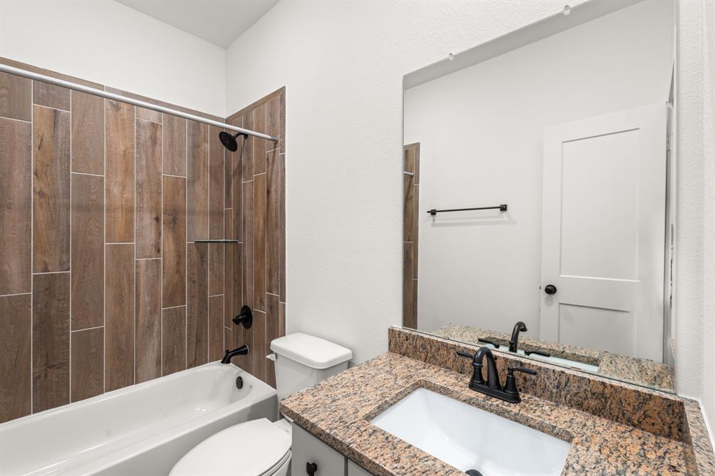 1436 Shaded Rock Drive, Missouri City, Texas image 21