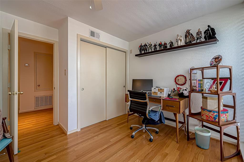 Houston, Texas 77057, United States, 2 Bedrooms Bedrooms, ,2 BathroomsBathrooms,Residential,Active,40655