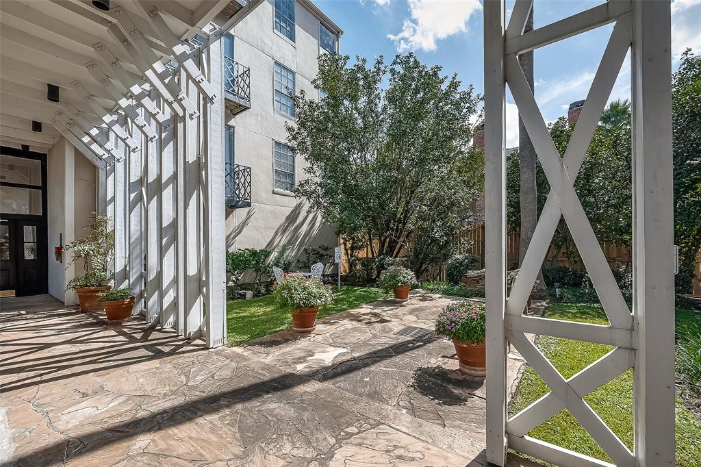 Houston, Texas 77057, United States, 2 Bedrooms Bedrooms, ,2 BathroomsBathrooms,Residential,Active,40655