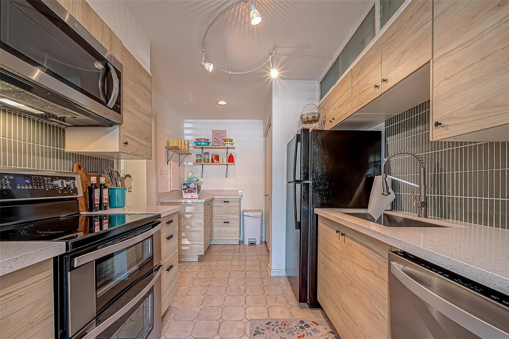 Houston, Texas 77057, United States, 2 Bedrooms Bedrooms, ,2 BathroomsBathrooms,Residential,Active,40655