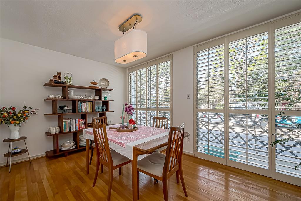 Houston, Texas 77057, United States, 2 Bedrooms Bedrooms, ,2 BathroomsBathrooms,Residential,Active,40655