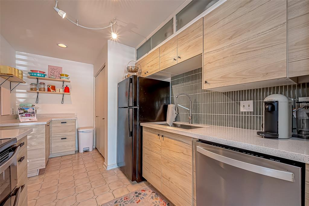 Houston, Texas 77057, United States, 2 Bedrooms Bedrooms, ,2 BathroomsBathrooms,Residential,Active,40655