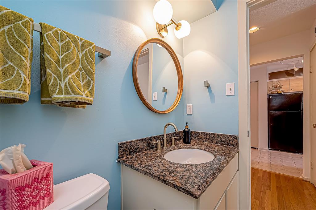 Houston, Texas 77057, United States, 2 Bedrooms Bedrooms, ,2 BathroomsBathrooms,Residential,Active,40655