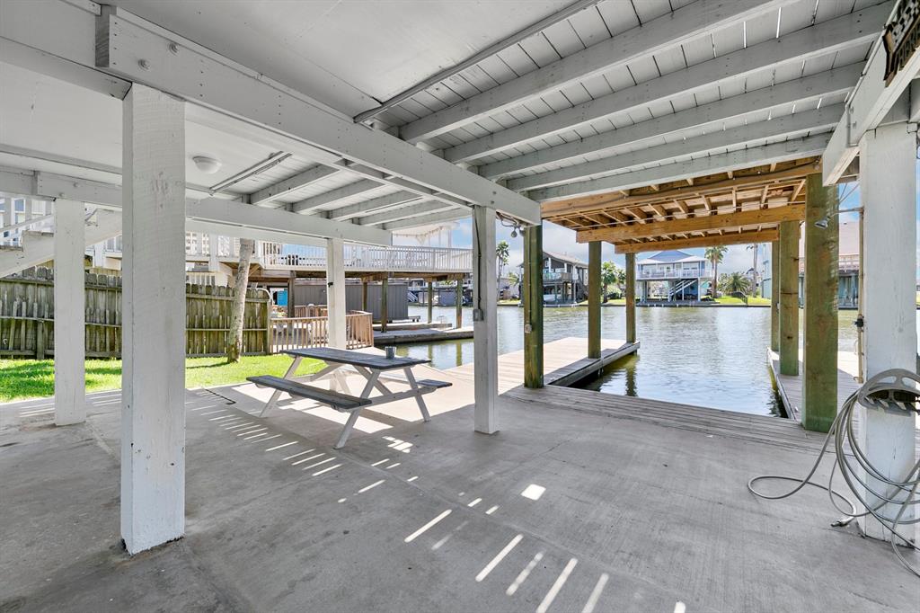 16607 Jamaica Cove Road