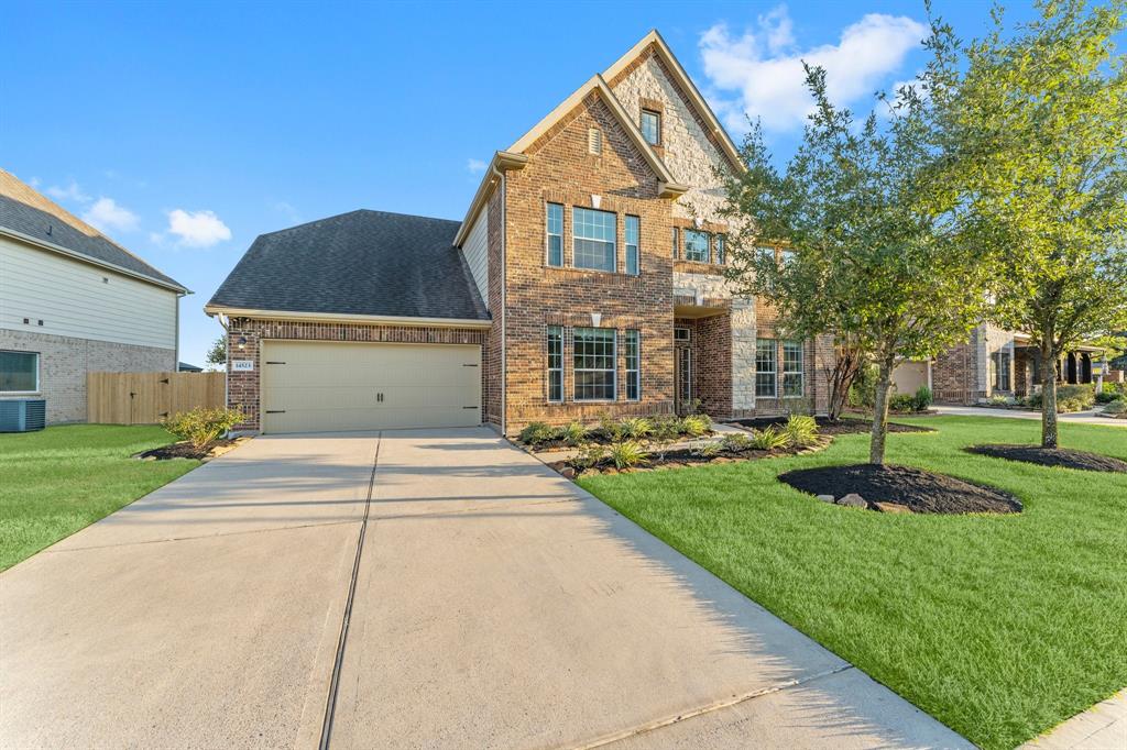 14523 Lakepointe Bend Lane, Cypress, Texas image 4