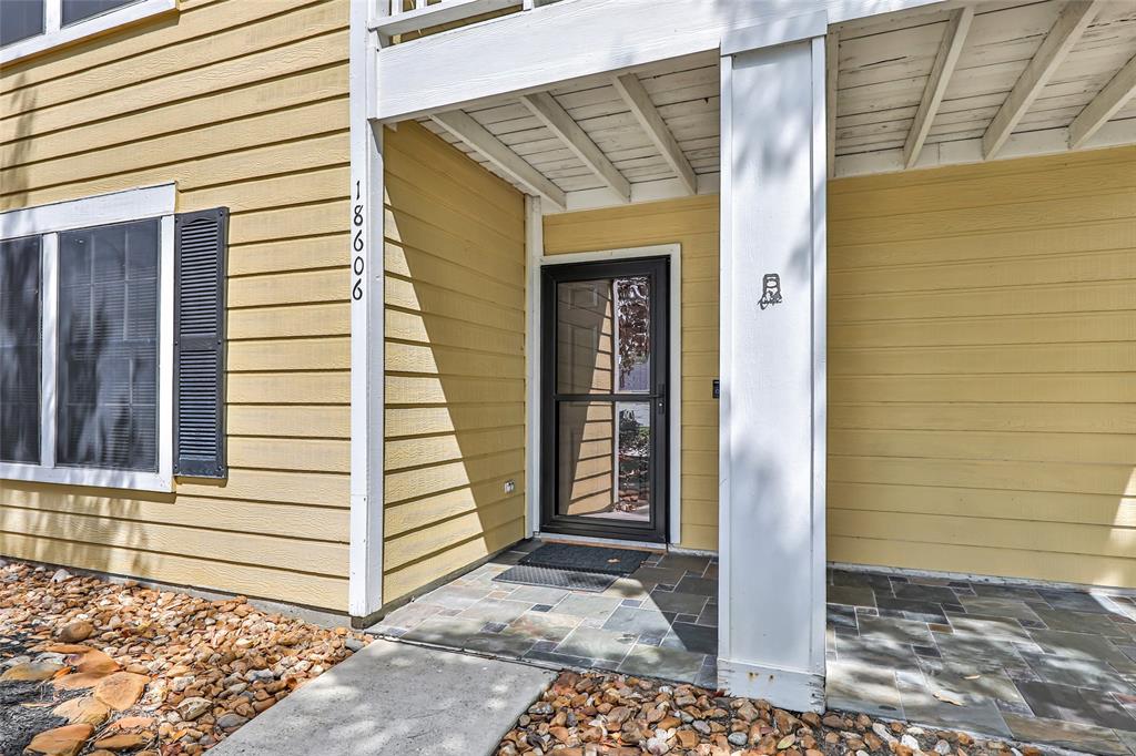 18606 Atasca Oaks Drive, Humble, Texas image 4