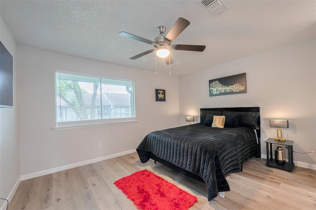5825 Village Forest Court, Houston, Texas image 18