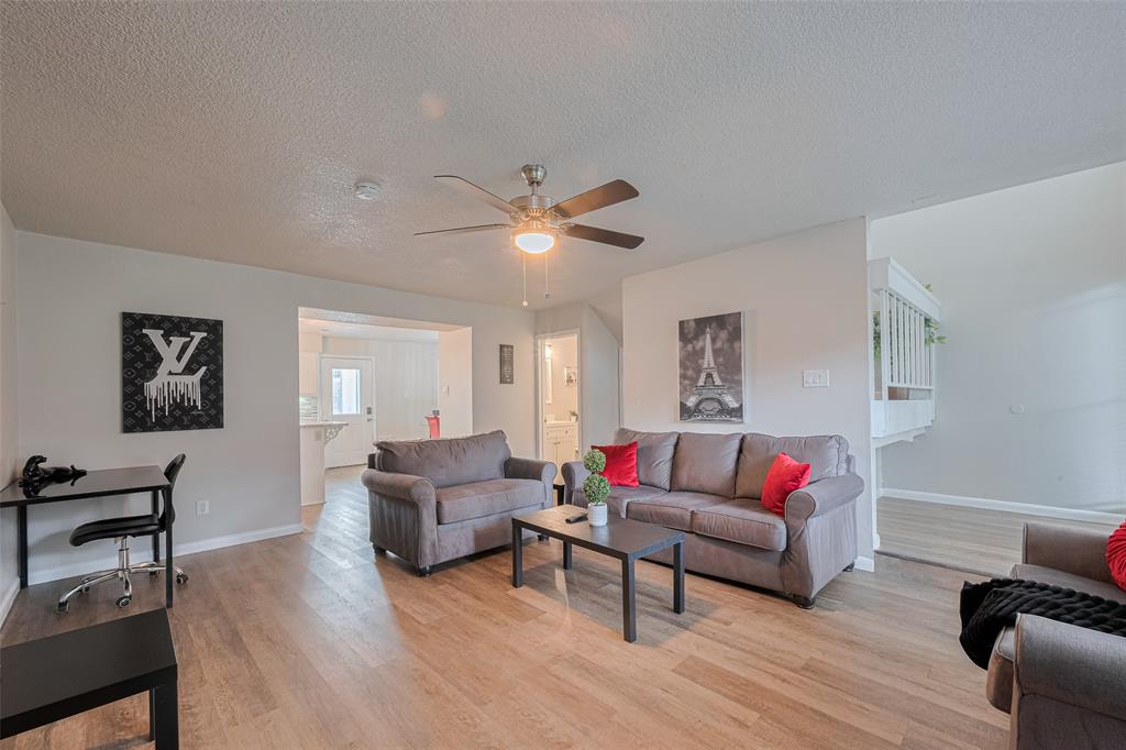 5825 Village Forest Court, Houston, Texas image 7
