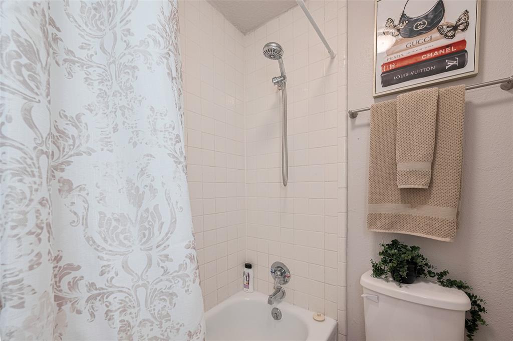 5825 Village Forest Court, Houston, Texas image 22