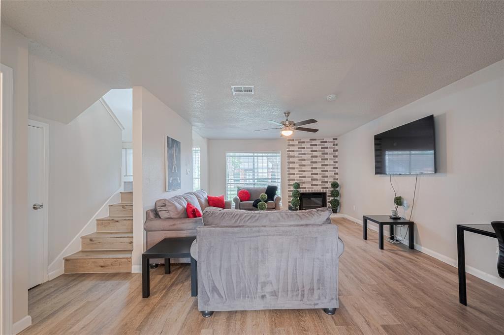 5825 Village Forest Court, Houston, Texas image 6