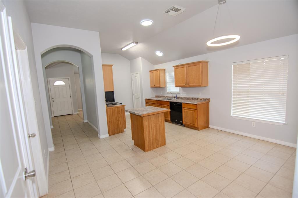 21734 Oriole Trail, Humble, Texas image 13
