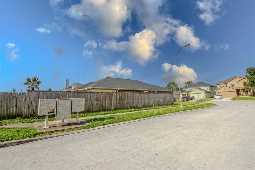 21734 Oriole Trail, Humble, Texas image 4