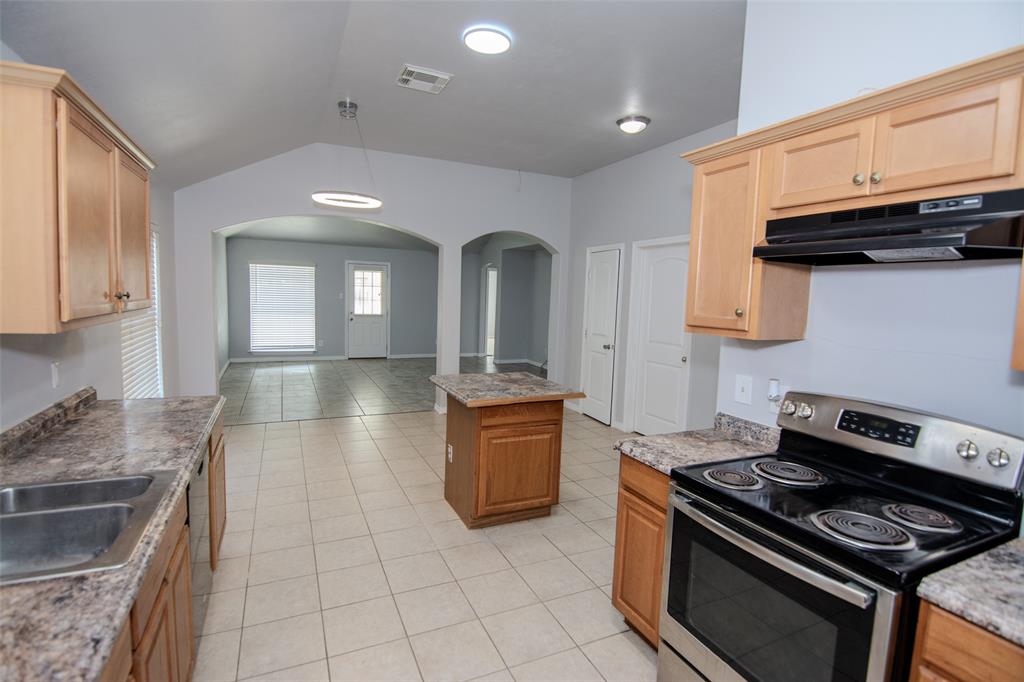 21734 Oriole Trail, Humble, Texas image 7